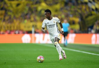 Real Madrids Vinicius Jr. wurde schon häufiger Opfer rassistischer Beleidigungen. Real Madrids Vinicius Jr. wurde schon häufiger Opfer rassistischer Beleidigungen.