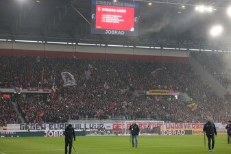 Ein Teil des Freiburger Fanblocks blieb am Samstag leer. Ein Teil des Freiburger Fanblocks blieb am Samstag leer.