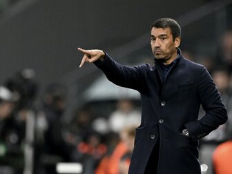 Besiktas entlässt van Bronckhorst Besiktas entlässt van Bronckhorst