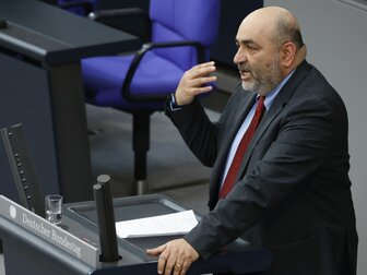 Nouripour übernimmt Posten im Aufsichtsrat der SGE Nouripour übernimmt Posten im Aufsichtsrat der SGE