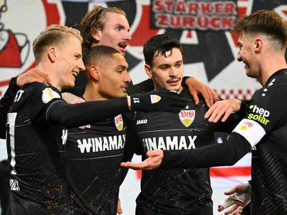 Mit besserer B-Elf: VfB in Regensburg souverän weiter