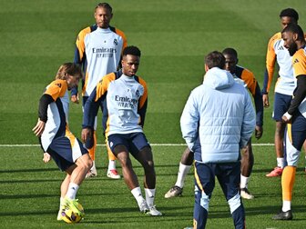 Nach Kreuzbandriss: Alaba bei Real zurück im Training Nach Kreuzbandriss: Alaba bei Real zurück im Training