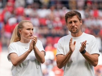 Merk kehrt nach Schwangerschaft als Freiburg-Trainerin zurück Merk kehrt nach Schwangerschaft als Freiburg-Trainerin zurück