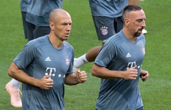 Arjen Robben (l) und Franck Ribery sind Ideengeber für die heutige Bayern-Generation. Arjen Robben (l) und Franck Ribery sind Ideengeber für die heutige Bayern-Generation.