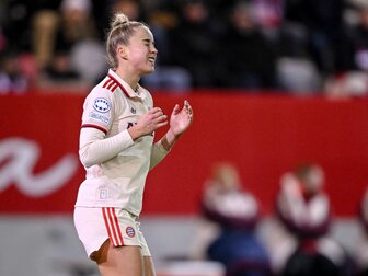 Giulia Gwinn findet beim FC Bayern perfekte Bedingungen vor - aber auch ein recht kleines Stadion. Giulia Gwinn findet beim FC Bayern perfekte Bedingungen vor - aber auch ein recht kleines Stadion.