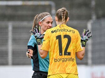 Frauen-BL: Leverkusen kritisiert DFB für Spiel-Wiederholung Frauen-BL: Leverkusen kritisiert DFB für Spiel-Wiederholung