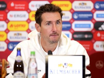Klose lockt Kramer: "Wenn er unsere Fitnesstests besteht" Klose lockt Kramer: "Wenn er unsere Fitnesstests besteht"