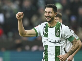 Käpt'n Kleindienst mit Blitztor: Gladbach zerlegt Kiel Käpt'n Kleindienst mit Blitztor: Gladbach zerlegt Kiel