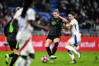 Alexandra Popp verliert mit Wolfsburg unglücklich in Lyon. Alexandra Popp verliert mit Wolfsburg unglücklich in Lyon.