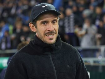 Schuster schwärmt von Bayer: "Kann viel lernen" Schuster schwärmt von Bayer: "Kann viel lernen"