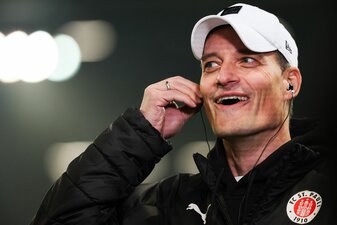 Vor der Rückkehr nach Stuttgart: St. Paulis Trainer Alexander Blessin. Vor der Rückkehr nach Stuttgart: St. Paulis Trainer Alexander Blessin.
