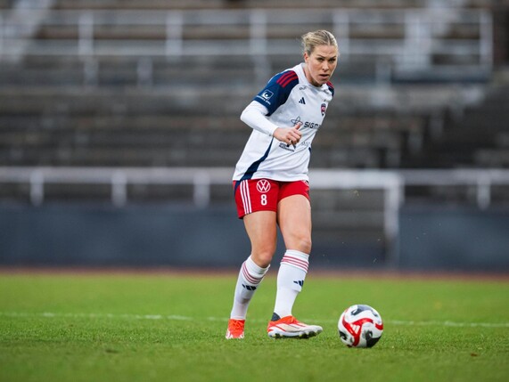 Frauenfußball: Knaak wechselt zu ManCity