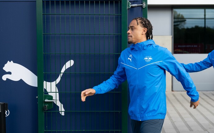  Xavi Simons ist bei RB Leipzig wieder ins Mannschaftstraining eingestiegen. 
