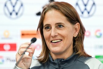Britta Carlson wird neue Trainerin bei den Frauen vom 1. FC Köln. Britta Carlson wird neue Trainerin bei den Frauen vom 1. FC Köln.