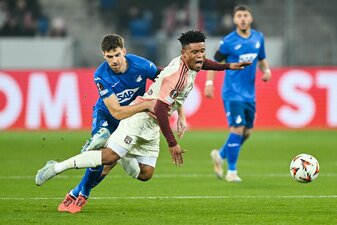 Sind jetzt Teamkollegen: Anton Stach (l) und Hoffenheims Neuzugang Gift Orban. Sind jetzt Teamkollegen: Anton Stach (l) und Hoffenheims Neuzugang Gift Orban.