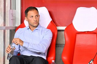 Die Anzeichen für ein Aus von Domenico Tedesco als Belgiens Fußball-Nationaltrainer verdichten sich Medienberichten zufolge. Die Anzeichen für ein Aus von Domenico Tedesco als Belgiens Fußball-Nationaltrainer verdichten sich Medienberichten zufolge.