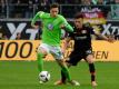 Der Wolfsburgs Julian Draxler (l) muss vorerst pausieren. Foto: Peter Steffen