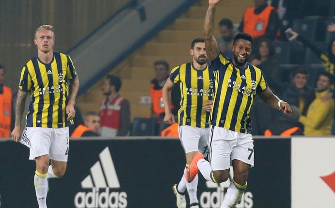 Fenerbahces Jeremain Lens jubelt nach seinem Treffer (Quelle: SID-IMAGES)