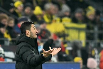 Dortmunds Trainer Nuri Sahin hadert nach der Niederlage gegen Leverkusen mit zu einfachen Gegentoren. Dortmunds Trainer Nuri Sahin hadert nach der Niederlage gegen Leverkusen mit zu einfachen Gegentoren.