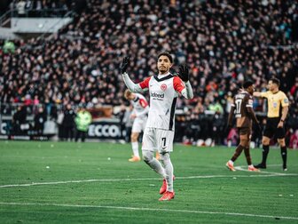 Umworbener Marmoush trifft: Eintracht beendet Negativlauf Umworbener Marmoush trifft: Eintracht beendet Negativlauf