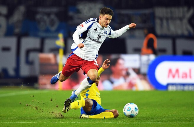 Erneut am Knie verletzt: HSV-Profi Noah Katterbach.