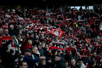 Vor dem Spiel gegen Mainz gab es ein Pfeifkonzert vieler Fans von Bayer Leverkusen. Vor dem Spiel gegen Mainz gab es ein Pfeifkonzert vieler Fans von Bayer Leverkusen.