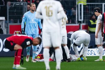 Der Mainzer Jonathan Burkardt stand gegen Bayer Leverkusen nur wenige Sekunden auf dem Feld. Der Mainzer Jonathan Burkardt stand gegen Bayer Leverkusen nur wenige Sekunden auf dem Feld.