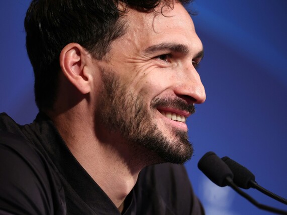 Erst Tennis, dann Bank: Roma siegt ohne Hummels