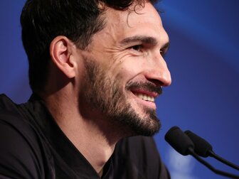 Erst Tennis, dann Bank: Roma siegt ohne Hummels Erst Tennis, dann Bank: Roma siegt ohne Hummels