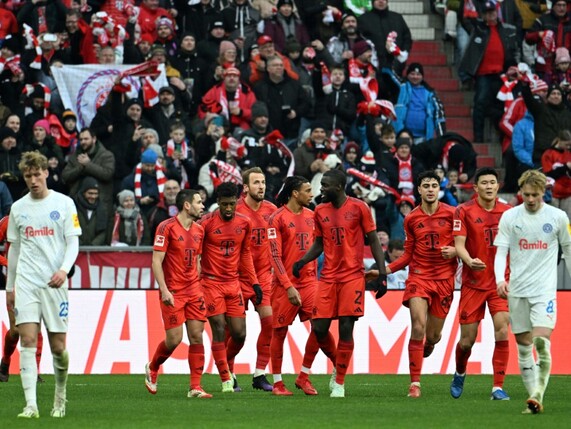 Mit Kane-Rekord: Bayern legt mit Mühe im Titelrennen vor