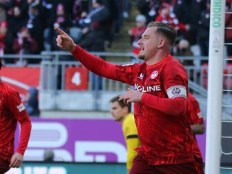 Spätes Siegtor: FCK nimmt Aufstieg ins Visier Spätes Siegtor: FCK nimmt Aufstieg ins Visier