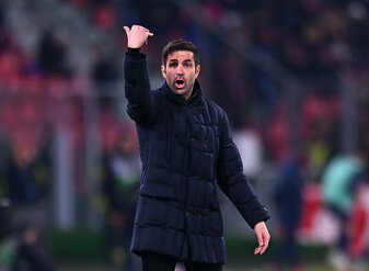 Wird Cesc Fabregas der Nachfolger von Sebastian Hoeneß beim VfB Stuttgart? (Photo by Alessandro Sabattini/Getty Images) Wird Cesc Fabregas der Nachfolger von Sebastian Hoeneß beim VfB Stuttgart? (Photo by Alessandro Sabattini/Getty Images)