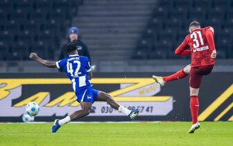 Luca Sirch traf sehenswert zum 1:0 für Kaiserslautern.