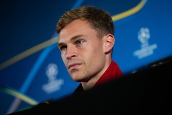 Wo liegt die Zukunft von Joshua Kimmich? Wo liegt die Zukunft von Joshua Kimmich?