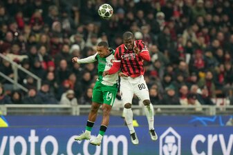 Feyenoord Rotterdam (l) besiegelt das Champions-League-Aus der AC Mailand. Feyenoord Rotterdam (l) besiegelt das Champions-League-Aus der AC Mailand.
