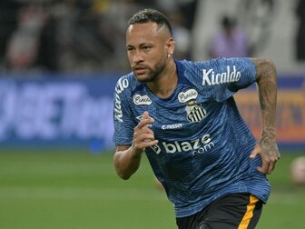 Zu viel Kunstrasen: Neymar sorgt sich um Qualität Zu viel Kunstrasen: Neymar sorgt sich um Qualität