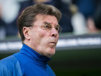 Hecking mahnt nach Erfolgsserie: "Weg noch nicht zu Ende" Hecking mahnt nach Erfolgsserie: "Weg noch nicht zu Ende"