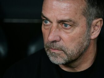Flick trotz Sieg verstimmt: "Müssen uns verbessern" Flick trotz Sieg verstimmt: "Müssen uns verbessern"
