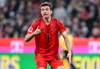 Aktuell ist Thomas Müller noch im Bayern-Trikot zu sehen, wie hier am Sonntag beim 4:0 gegen Frankfurt. Aktuell ist Thomas Müller noch im Bayern-Trikot zu sehen, wie hier am Sonntag beim 4:0 gegen Frankfurt.