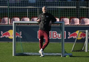 Marco Rose leitet das Training und fährt mit RB Leipzig in ein Kurztrainingslager. Marco Rose leitet das Training und fährt mit RB Leipzig in ein Kurztrainingslager.