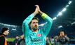 Torwart Kevin Trapp will mit Eintracht Frankfurt im Hinspiel des Achtelfinales in der Europa League bei Ajax Amsterdam bestehen.