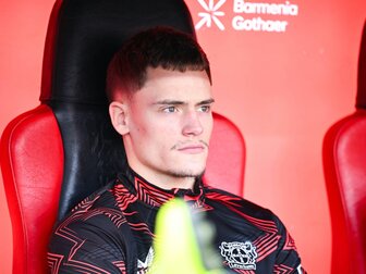 Sorge um verletzten Wirtz - Auswechslung nach bösem Foul Sorge um verletzten Wirtz - Auswechslung nach bösem Foul