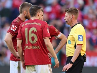 Trotz Guerreiro-Doppelpack: Zehn Bayern patzen gegen Bochum Trotz Guerreiro-Doppelpack: Zehn Bayern patzen gegen Bochum