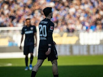 Lange in Unterzahl: Stuttgart stolpert auch in Kiel Lange in Unterzahl: Stuttgart stolpert auch in Kiel