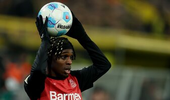 Seit letztem Jahr will er weg: Jeremie Frimpong plant abermals Bayer Leverkusen zu verlassen. | Foto: Lars Baron/Getty Images Seit letztem Jahr will er weg: Jeremie Frimpong plant abermals Bayer Leverkusen zu verlassen. | Foto: Lars Baron/Getty Images