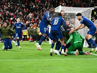 PSG feiert Donnarumma und das Weiterkommen PSG feiert Donnarumma und das Weiterkommen