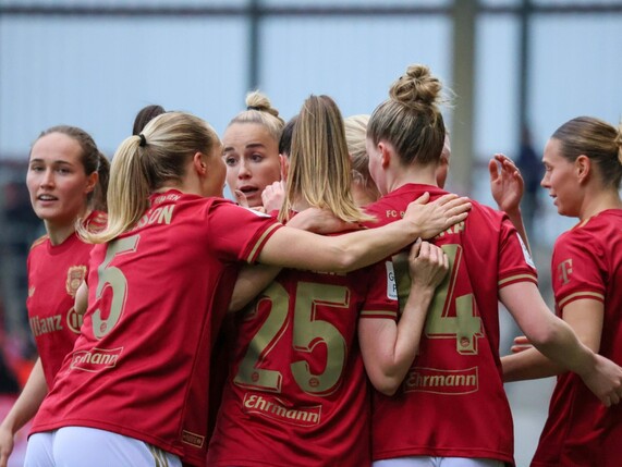 Doppelpackerin Harder: Bayern-Frauen festigen Tabellenführung