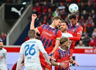 Steigt am höchsten: Marvin Pieringer traf per Kopf. Steigt am höchsten: Marvin Pieringer traf per Kopf.