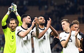 Jonathan Tah und seine Mitspieler beim DFB. Jonathan Tah und seine Mitspieler beim DFB.