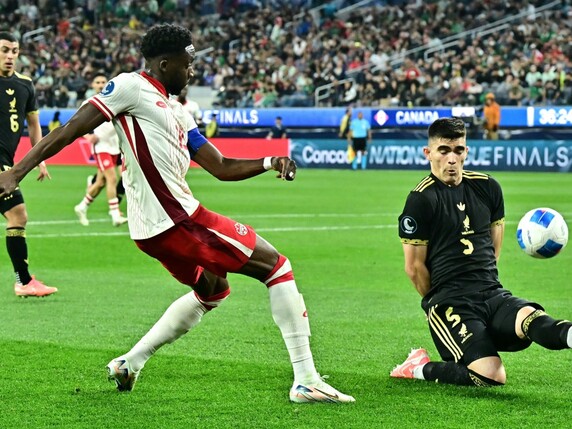 Bayern-Star Davies bei Länderspiel verletzt